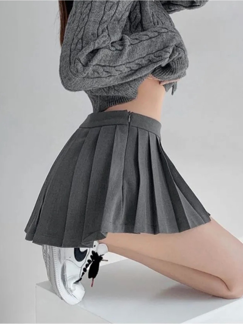 Yesstyle Pleated Mini Skirt // size small